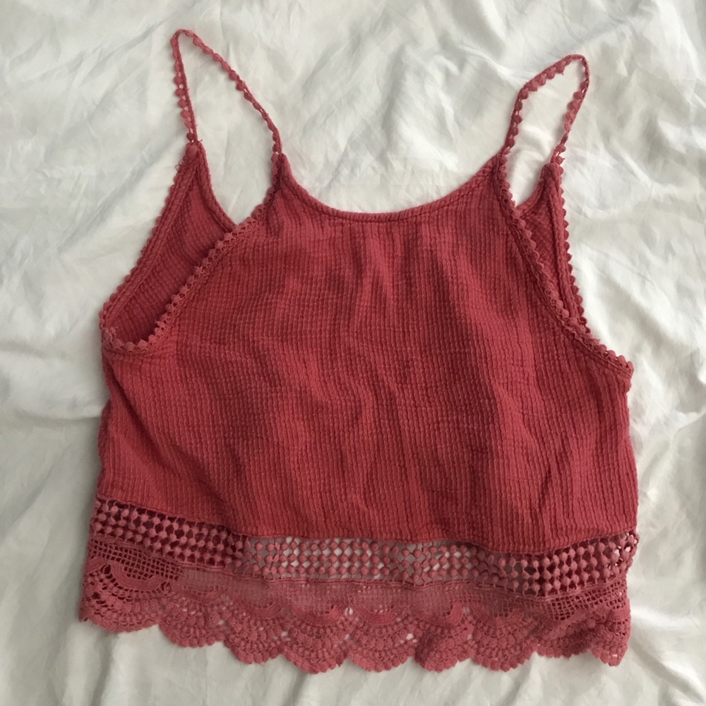 Super cute lacy crop tank top